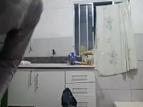 Snapshot of BrenoAvelar chatting on 05/03/26, 07:25 BrenoAvelar online show from 05/03/26, 07:25