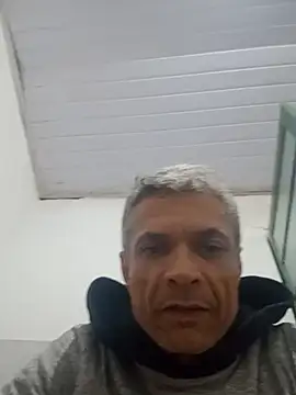 Snapshot of BrenoAvelar chatting on 07/05/26, 02:18 BrenoAvelar online show from 07/05/26, 02:18