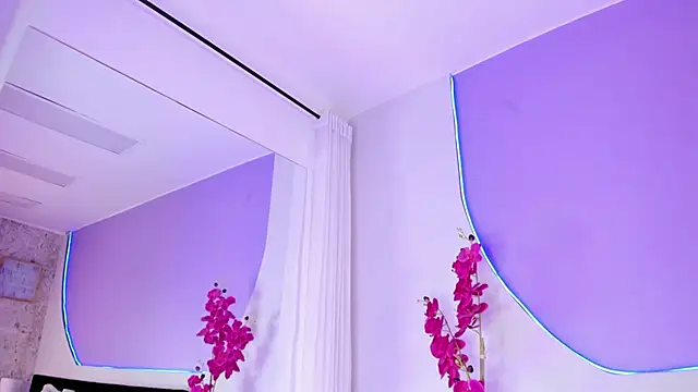 Snapshot of _HAANNAH_ chatting on 09/25/25, 08:01 HAANNAH online show from 09/25/25, 08:01