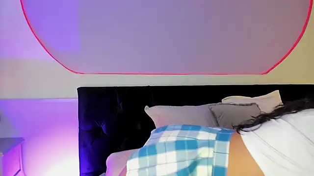 Snapshot of _HAANNAH_ chatting on 12/01/25, 07:52 HAANNAH online show from 12/01/25, 07:52