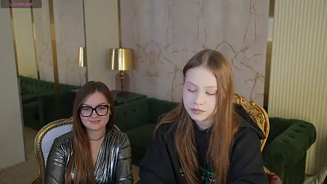 Snapshot of Esmie_Smile chatting on 10/01/25, 11:05 Esmie Smile online show from 10/01/25, 11:05