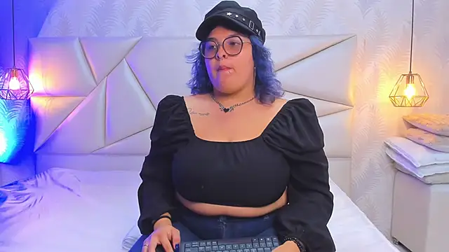 lulukawai16 online show from 11/14/25, 07:12