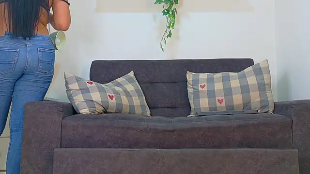 RiriiBrunette   online show from 05/09/26, 07:52