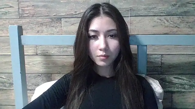 Snapshot of Virginia_Hicks chatting on 10/04/25, 06:06 Virginia Hicks online show from 10/04/25, 06:06