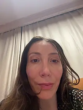 HellaryTourent online show from 02/10/26, 05:39