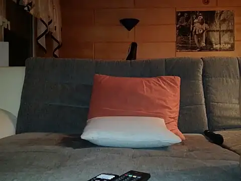 Snapshot of elsteff chatting on 03/16/25, 07:27 elsteff online show from 03/16/25, 07:27