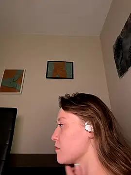 Snapshot of Bambi-Live chatting on 09/09/25, 07:24 Bambi-Live online show from 09/09/25, 07:24