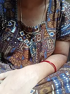 Snapshot of NISHU-TELUGU chatting on 10/31/25, 04:13 NISHU-TELUGU online show from 10/31/25, 04:13