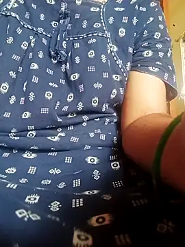 Snapshot of NISHU-TELUGU chatting on 11/30/25, 04:38 NISHU-TELUGU online show from 11/30/25, 04:38