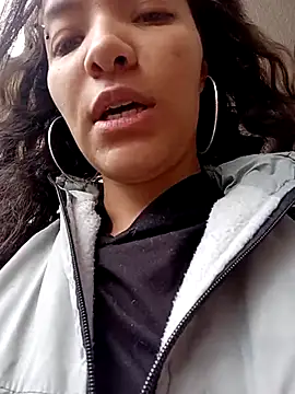 mia blue01 online show from 10/05/25, 04:27