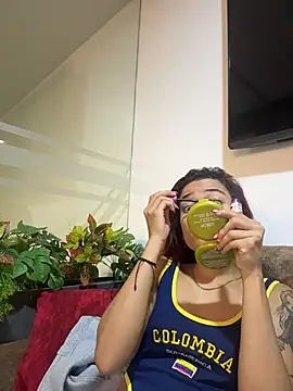 Snapshot of amber_sparkle chatting on 07/07/26, 12:20 amber sparkle online show from 07/07/26, 12:20