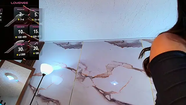 Snapshot of AlyaThompson chatting on 12/14/25, 04:29 AlyaThompson online show from 12/14/25, 04:29