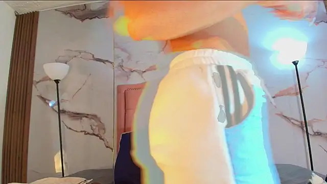 AlyaThompson online show from 04/18/26, 05:22