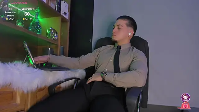 Gael williams1 online show from 10/30/25, 10:43