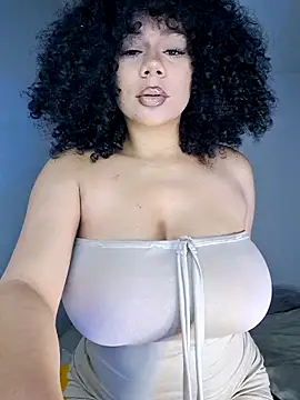 Snapshot of Yerystar chatting on 04/11/26, 10:58 Yerystar online show from 04/11/26, 10:58