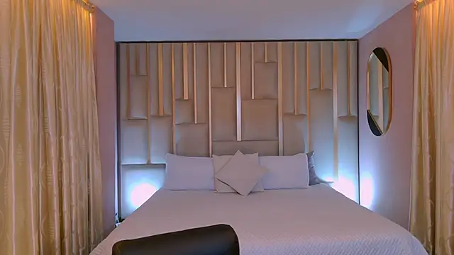 AgathaKondo  online show from 12/21/25, 11:12