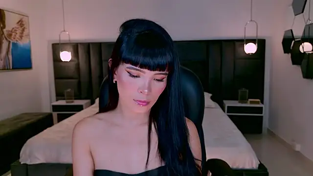 AgathaKondo  online show from 04/18/26, 08:42