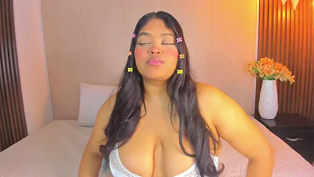 Snapshot of RileyDolly chatting on 11/02/25, 03:20 RileyDolly online show from 11/02/25, 03:20