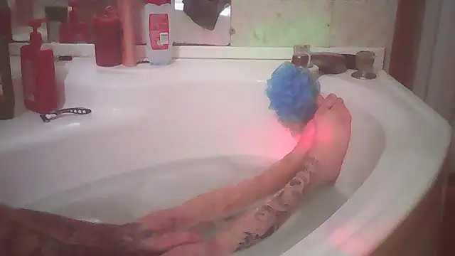 Snapshot of BonnienClyde5421 chatting on 02/22/26, 04:46 BonnienClyde5421 online show from 02/22/26, 04:46