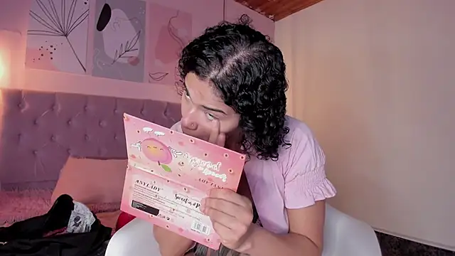 Snapshot of ATENA_JB chatting on 09/09/25, 03:28 ATENA JB online show from 09/09/25, 03:28