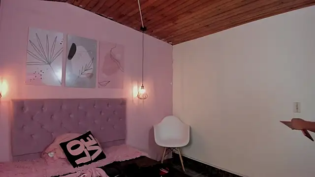 Snapshot of ATENA_JB chatting on 09/10/25, 03:28 ATENA JB online show from 09/10/25, 03:28