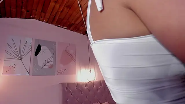 Snapshot of ATENA_JB chatting on 10/04/25, 10:19 ATENA JB online show from 10/04/25, 10:19