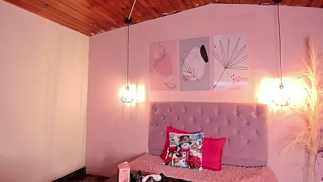 Snapshot of ATENA_JB chatting on 11/25/25, 03:28 ATENA JB online show from 11/25/25, 03:28