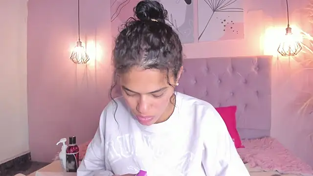 Snapshot of ATENA_JB chatting on 11/29/25, 05:54 ATENA JB online show from 11/29/25, 05:54