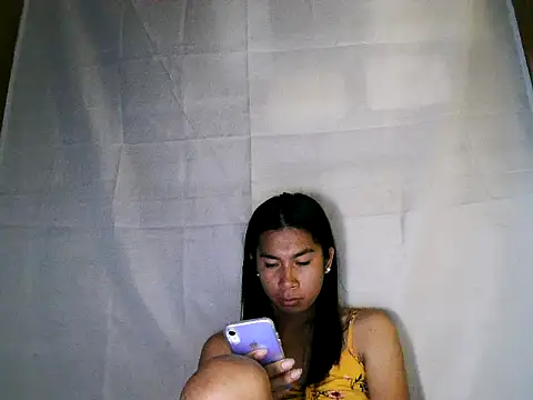 Snapshot of Asian_PrettyAle chatting on 01/14/26, 01:44 Asian PrettyAle online show from 01/14/26, 01:44