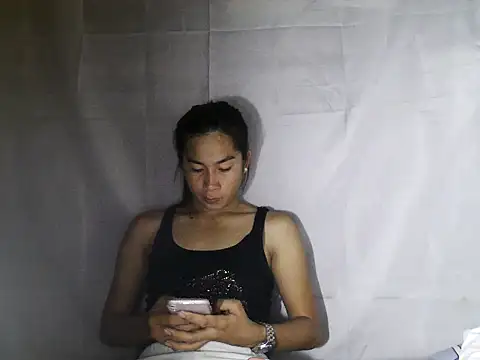 Snapshot of Asian_PrettyAle chatting on 02/17/26, 05:04 Asian PrettyAle online show from 02/17/26, 05:04