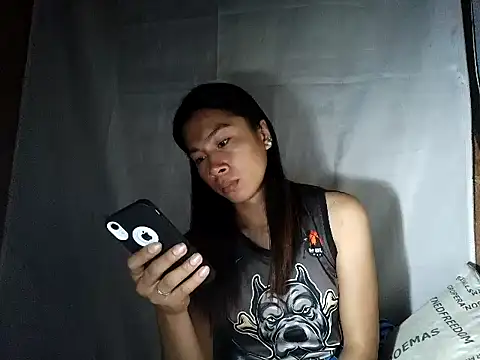 Snapshot of Asian_PrettyAle chatting on 04/20/26, 01:08 Asian PrettyAle online show from 04/20/26, 01:08