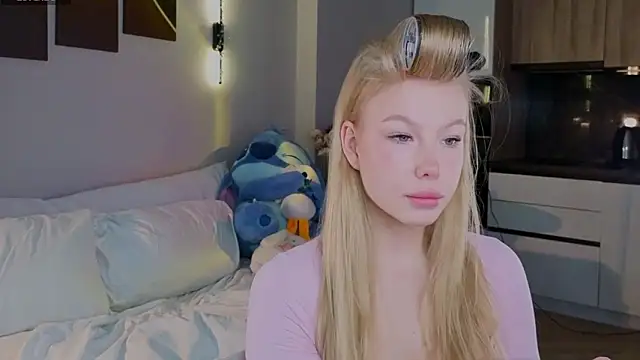 Snapshot of emilyshepar_d chatting on 03/31/26, 02:13 emilyshepar d online show from 03/31/26, 02:13