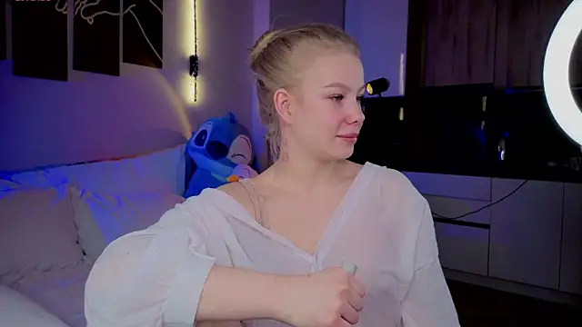 Snapshot of emilyshepar_d chatting on 04/08/26, 02:22 emilyshepar d online show from 04/08/26, 02:22