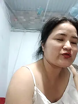 Snapshot of BigAss-69 chatting on 04/29/26, 12:42 BigAss-69 online show from 04/29/26, 12:42