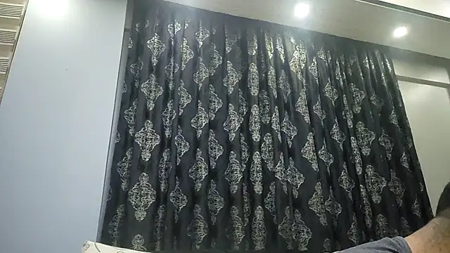 Apooabe online show from 11/13/25, 12:20