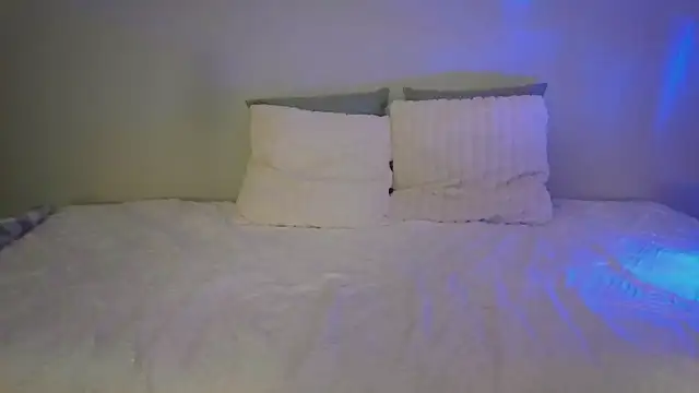 Snapshot of yourgurlfire chatting on 10/09/25, 01:03 yourgurlfire online show from 10/09/25, 01:03