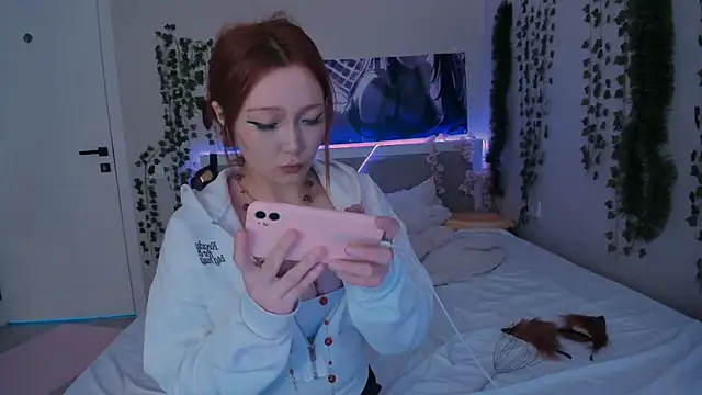 yuna loon online show from 12/04/25, 04:44