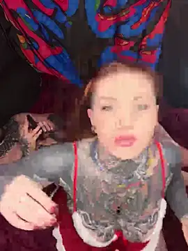 Snapshot of AlexandraWildd chatting on 12/05/25, 01:09 AlexandraWildd online show from 12/05/25, 01:09