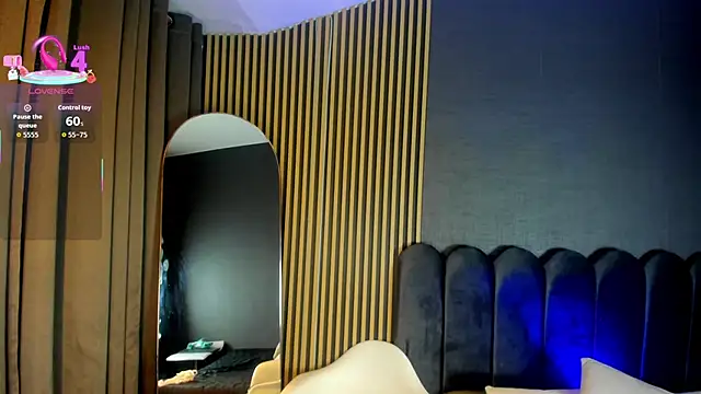 Snapshot of Gina_77 chatting on 10/30/25, 12:28 Gina 77 online show from 10/30/25, 12:28