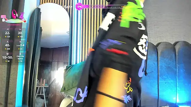 Snapshot of Gina_77 chatting on 12/13/25, 07:53 Gina 77 online show from 12/13/25, 07:53