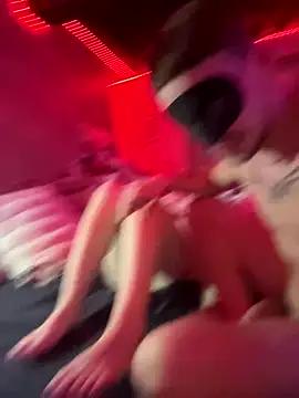 Snapshot of stripadlo chatting on 11/21/25, 04:49 stripadlo online show from 11/21/25, 04:49