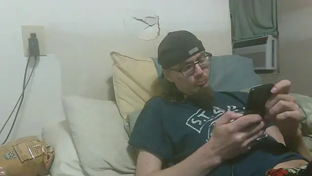 Snapshot of dandonn chatting on 11/20/25, 08:36 dandonn online show from 11/20/25, 08:36