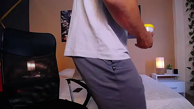 Snapshot of ChristopherBlack_ chatting on 09/30/25, 01:16 ChristopherBlack online show from 09/30/25, 01:16