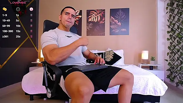 Snapshot of ChristopherBlack_ chatting on 01/08/26, 01:24 ChristopherBlack online show from 01/08/26, 01:24