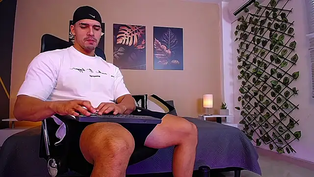 Snapshot of ChristopherBlack_ chatting on 02/07/26, 01:37 ChristopherBlack online show from 02/07/26, 01:37