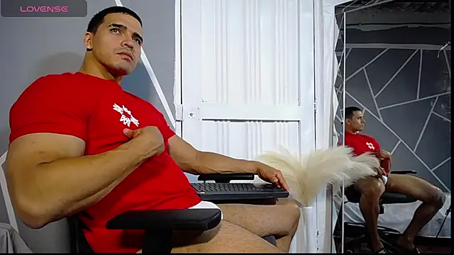 Snapshot of ChristopherBlack_ chatting on 04/27/26, 02:48 ChristopherBlack online show from 04/27/26, 02:48