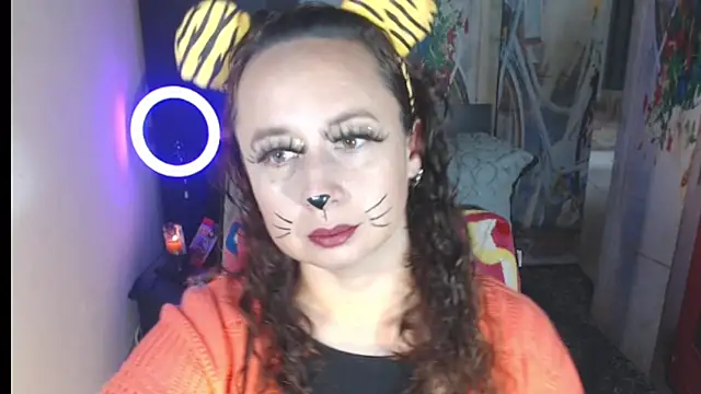 Milf Valeria online show from 10/31/25, 02:29