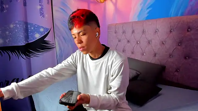 MaxiWildd online show from 10/10/25, 12:48