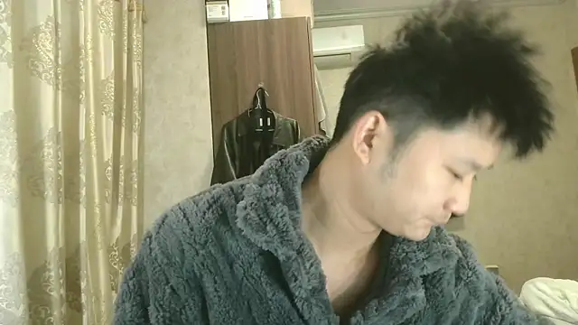 Snapshot of chengliyan chatting on 11/27/25, 09:33 chengliyan online show from 11/27/25, 09:33