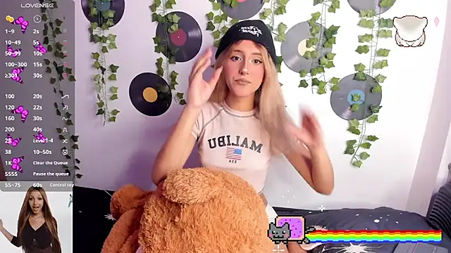 Amy Moonlight online show from 09/18/25, 09:06